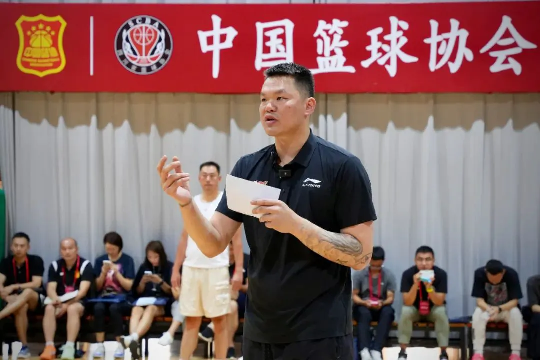 职业篮球教练如何制定有效的赛制训练计划?_2
